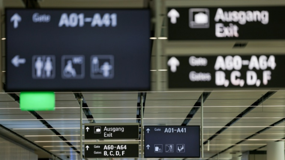 Betrieb an M&uuml;nchner Flughafen wegen "Brandgeruchs" in Tower vor&uuml;bergehend gestoppt