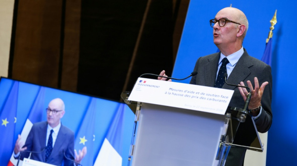 Carburants: l'aide aux grands rouleurs prolong&eacute;e et &eacute;largie, alors que les Fran&ccedil;ais paient des prix records