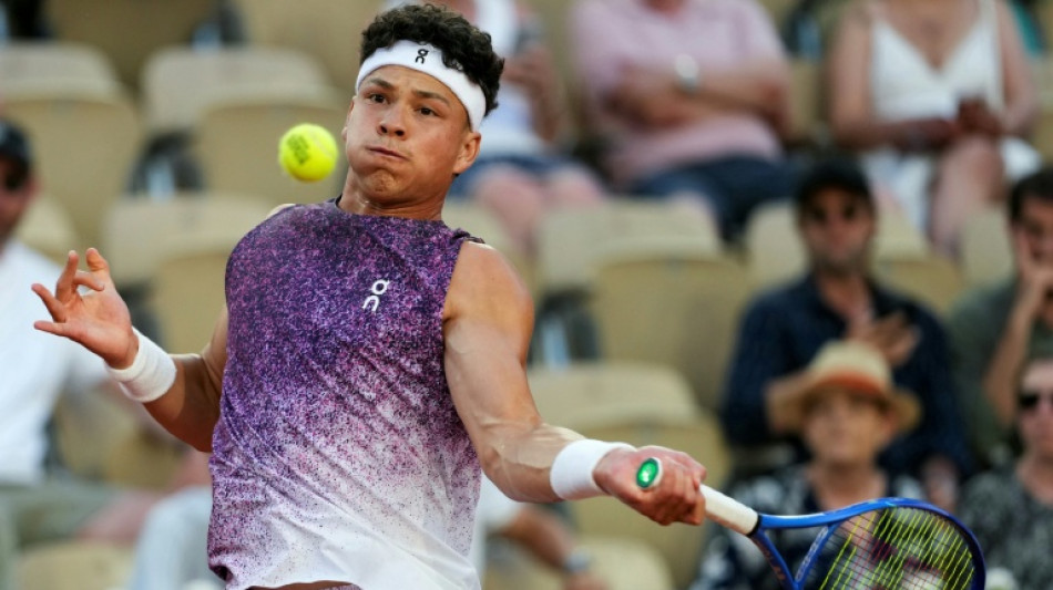 Ben Shelton &eacute; campe&atilde;o do ATP 250 de Stuttgart e conquista seu 1&ordm; t&iacute;tulo na grama