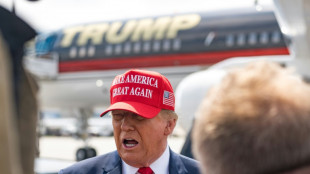 Trump considera que prohibici&oacute;n del aborto en Arizona va "demasiado lejos"