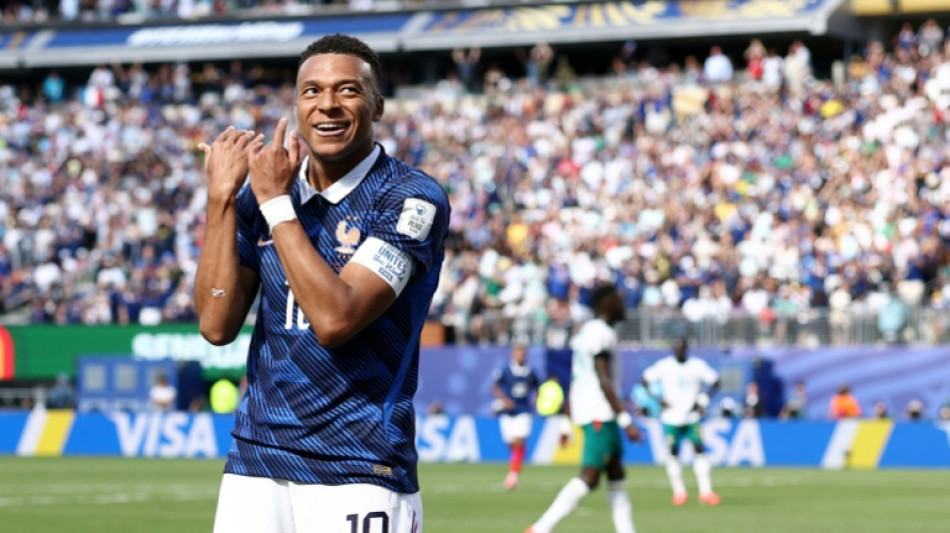 Com 2 gols de Mbapp&eacute;, Fran&ccedil;a vence Senegal (3-1) em sua estreia na Copa