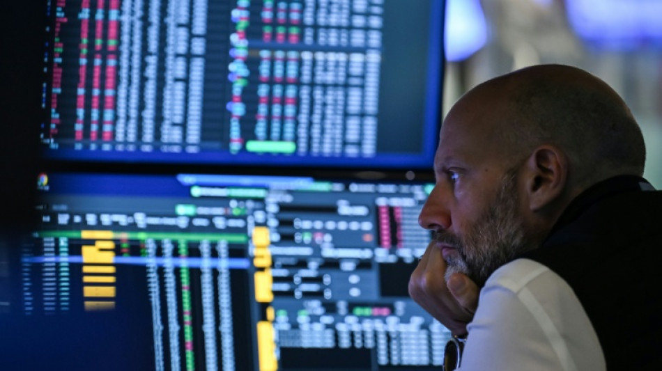 Tech selloff drags stocks down on AI bubble fears