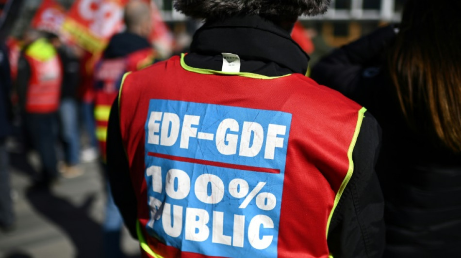 Retraites: le S&eacute;nat planche sur les r&eacute;gimes sp&eacute;ciaux, pression croissante avant le 7 mars