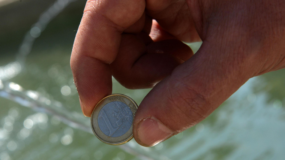 L'euro &egrave; in rialzo sul dollaro, a 1,1733