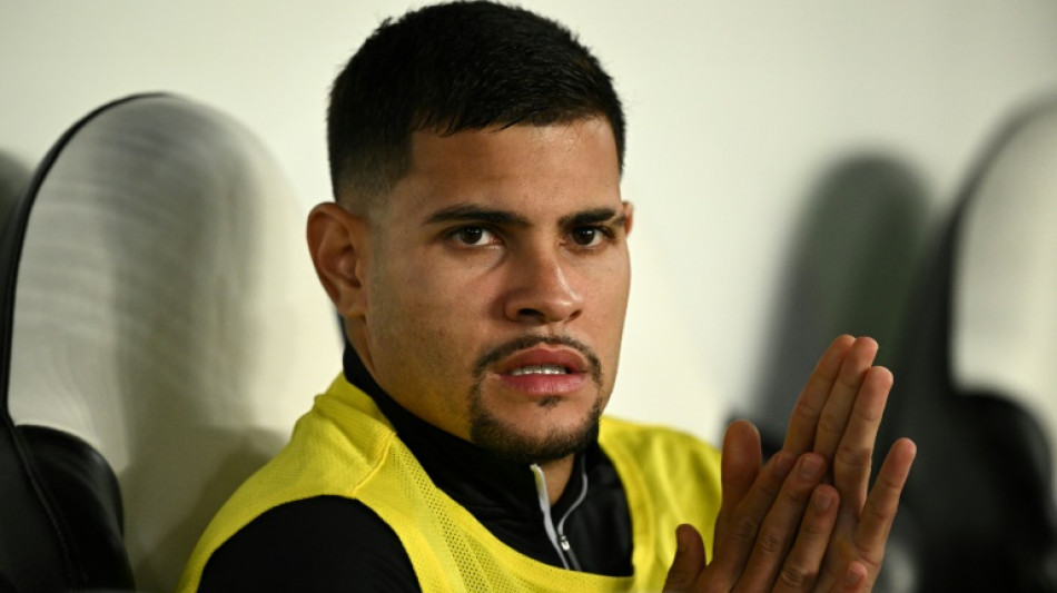 Bruno Guimar&atilde;es renova com Newcastle at&eacute; 2028