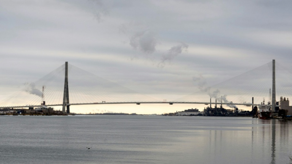 Nach neuen US-Z&ouml;llen: Kanada weiht Grenzbr&uuml;cke zu USA im Alleingang ein