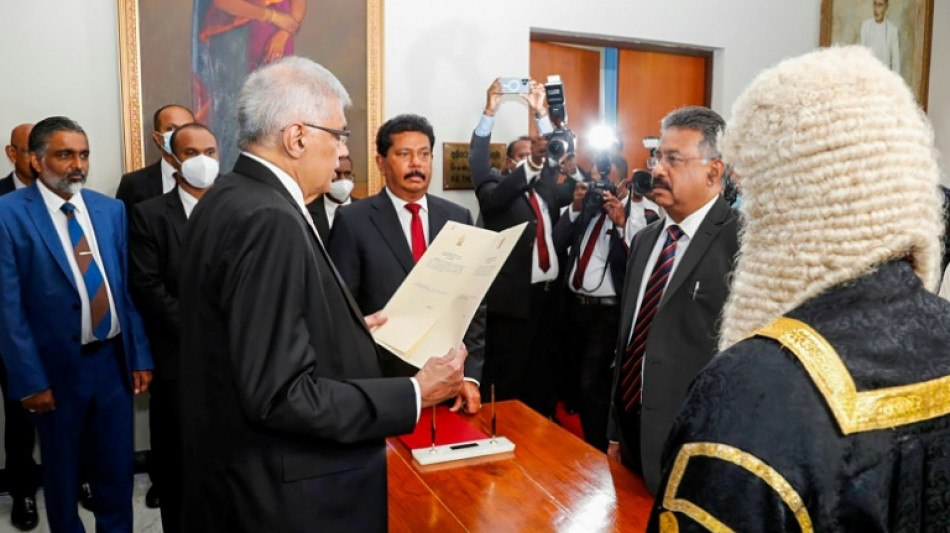 Sri Lanka : le pr&eacute;sident Wickremesinghe investi, en qu&ecirc;te d'un gouvernement d'unit&eacute;