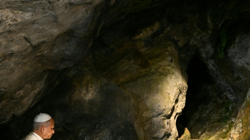 Port&eacute; par le succ&egrave;s populaire, le pape L&eacute;on XIV est arriv&eacute; &agrave; Lourdes