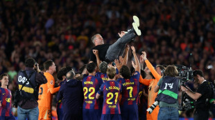 "Unsere Zukunft hat einen Namen": Flick verl&auml;ngert bei Barca