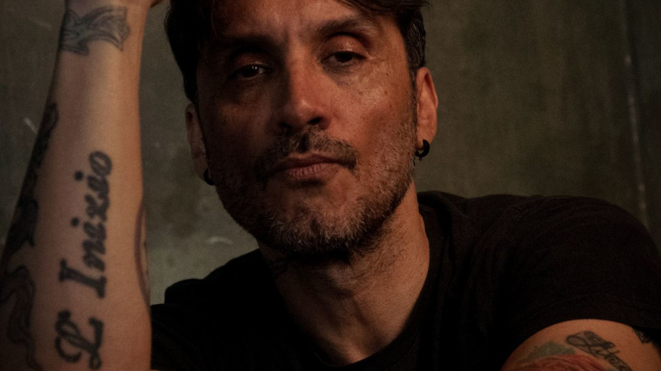 Fabrizio Moro torna live nel 2026