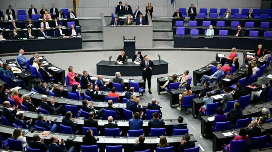 Bundestag ber&auml;t &uuml;ber Bedrohungslage in Deutschland und Bundeswehreins&auml;tze