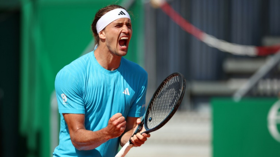 Monte-Carlo: Zverev passe dans la douleur, Medvedev d&eacute;goupille