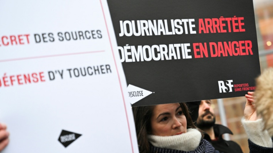 Le m&eacute;dia Disclose et RSF appellent &agrave; se mobiliser contre la "traque des sources"