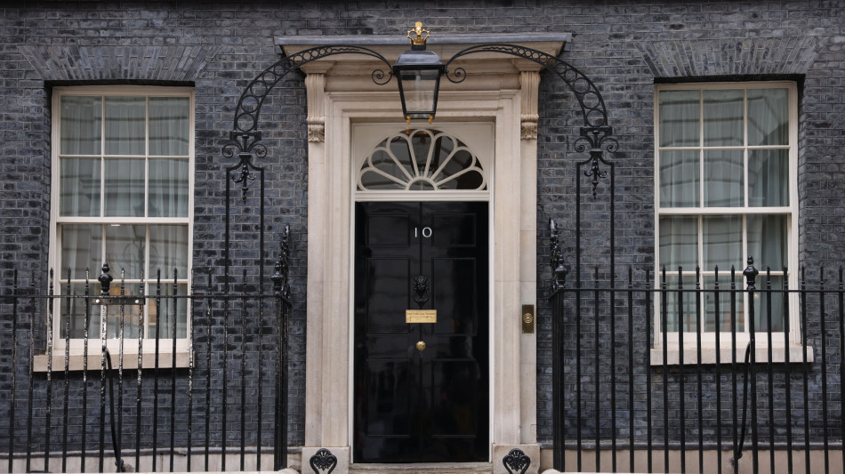 Crisi politica in Gb, voci di rinvio della resa dei conti in casa laburista