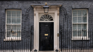 Crisi politica in Gb, voci di rinvio della resa dei conti in casa laburista