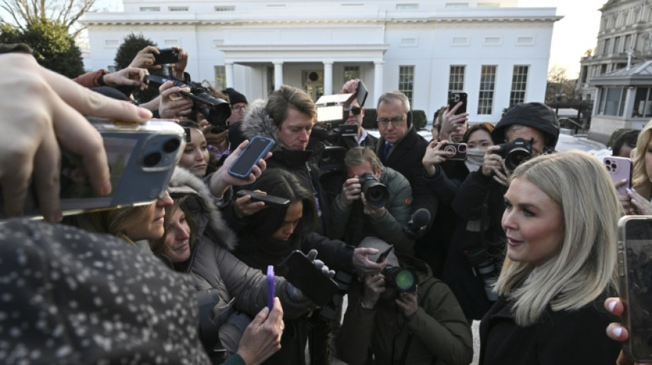 Karoline Leavitt, "generaci&oacute;n Z" versi&oacute;n trumpista que afronta a la prensa de la Casa Blanca
