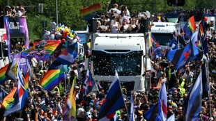 Motto "Haltung ist hot": Hnderttausende ziehen bei CSD-Kundgebung durch Berlin