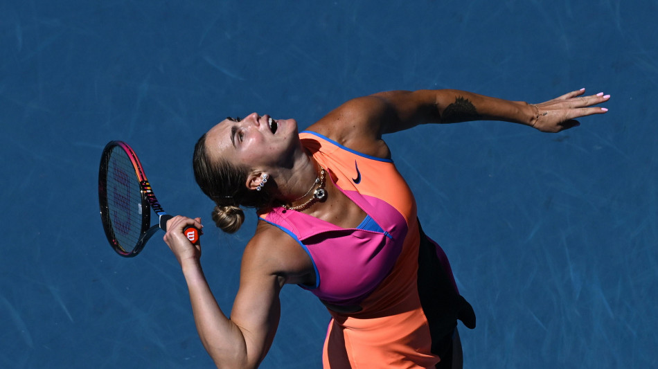 Australian Open: Sabalenka supera Jovic e va in semifinale
