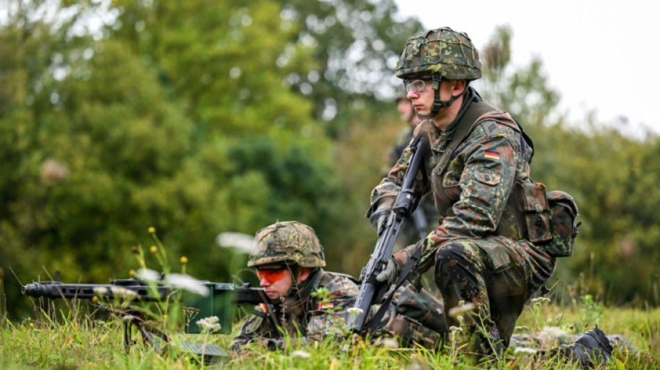 Kabinett beschlie&szlig;t Pflicht&uuml;bungen f&uuml;r Reservisten und Bau-Turbo f&uuml;r Bundeswehr