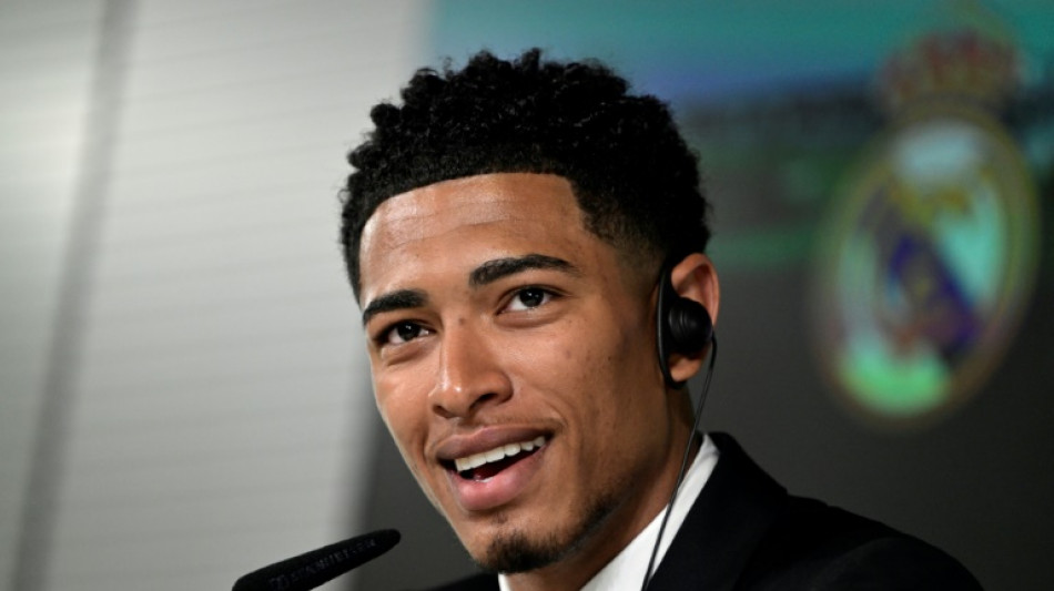 Bellingham se apresenta ao Real Madrid e vai vestir a camisa 5, que j&aacute; foi de Zidane