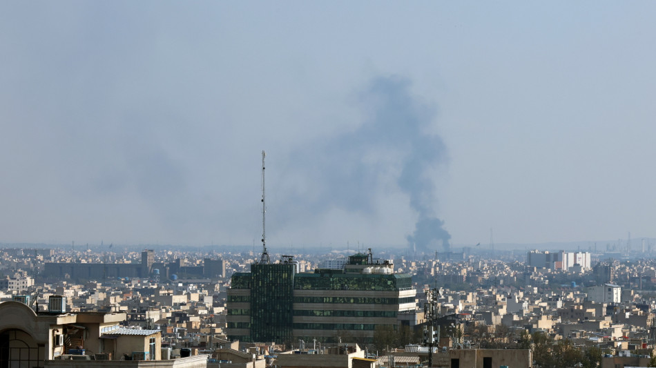 Iran, attacchi 'devastanti' contro Usa e Israele dopo minacce Trump