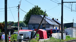 Quatro mortos, incluindo duas crian&ccedil;as, em colis&atilde;o entre trem e transporte escolar na B&eacute;lgica