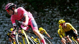 Vingegaard on verge of Giro glory after powering to penultimate stage