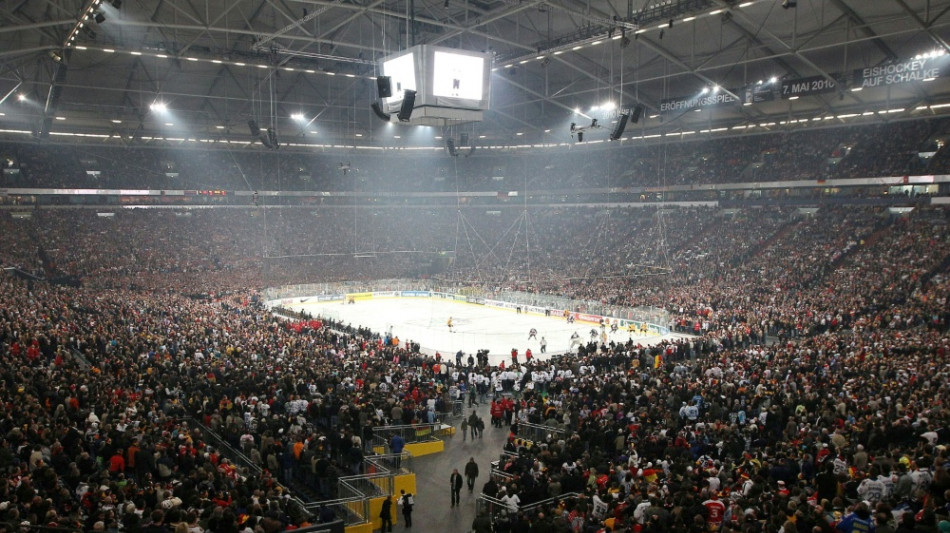 Eishockey: Er&ouml;ffnungsspiel der Heim-WM in Schalker Fu&szlig;ballarena