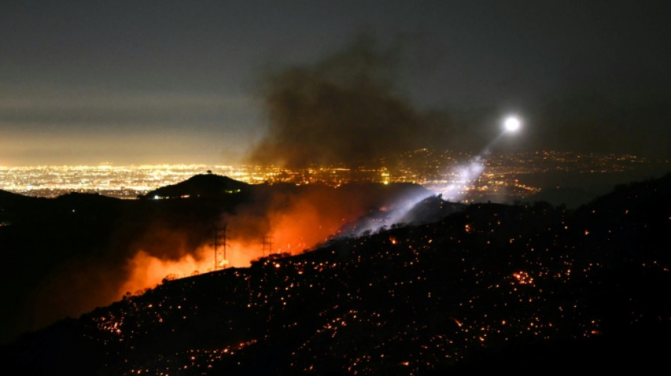 Sube a 24 cifra de muertos en incendios de Los &Aacute;ngeles con vientos a&uacute;n m&aacute;s peligrosos