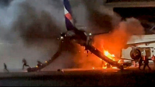 Evac&uacute;an a 169 pasajeros tras un incendio cerca del avi&oacute;n en un aeropuerto de Brasil
