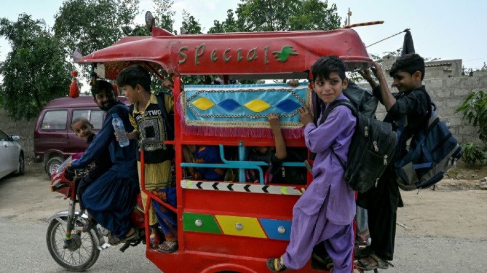Entre trabajar o ir a la escuela, en Pakist&aacute;n gana la supervivencia