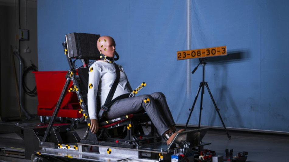 Una ingeniera sueca dise&ntilde;a el primer maniqu&iacute; femenino para pruebas de choque de coches