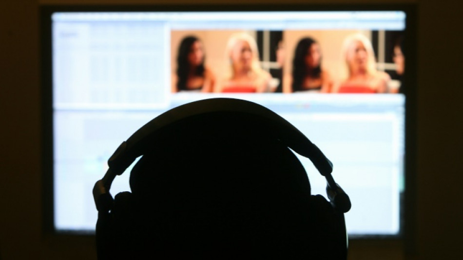 Pornographie: les sites YouPorn et RedTube somm&eacute;s de verrouiller leur acc&egrave;s aux mineurs