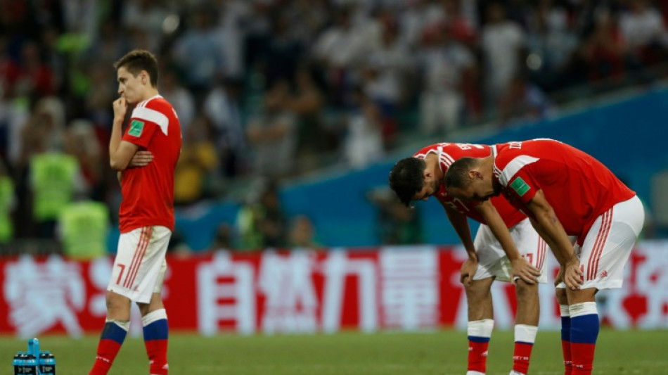 Mondial-2022: premi&egrave;res sanctions de la Fifa, qui menace d'exclure la Russie