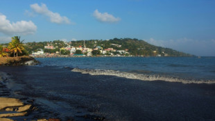 Trinidad y Tobago en emergencia por fuga de petr&oacute;leo desde misterioso barco
