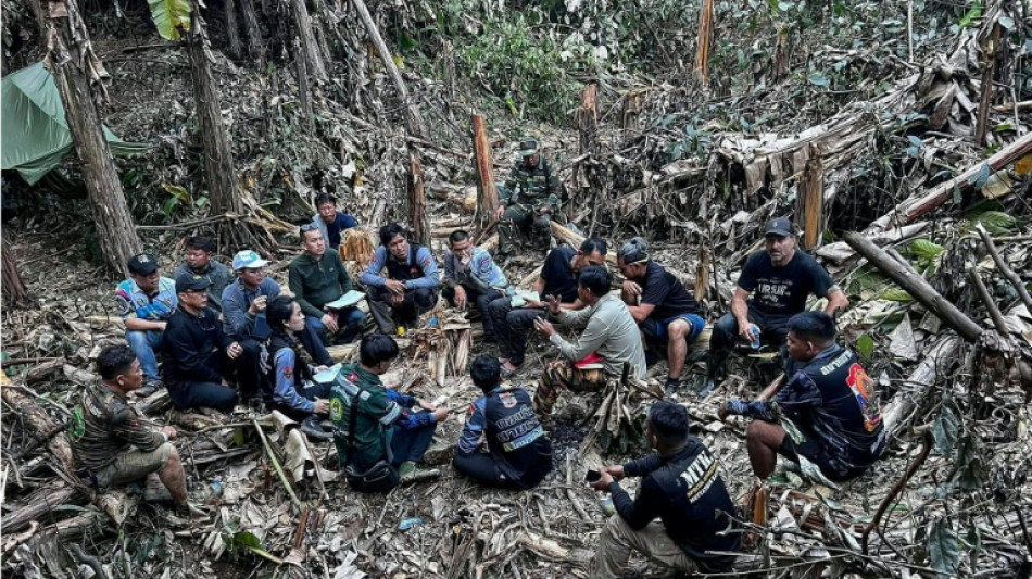 Suspensas as buscas pelos dois &uacute;ltimos homens presos em caverna no Laos