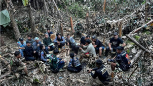 Suspensas as buscas pelos dois &uacute;ltimos homens presos em caverna no Laos