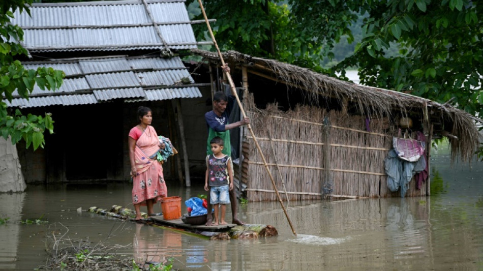 Al menos seis muertos en inundaciones en India y Banglad&eacute;s