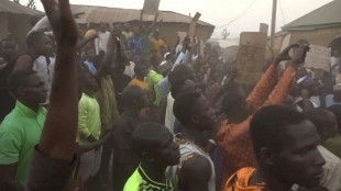 Fuerzas de seguridad de Nigeria se movilizan para encontrar a m&aacute;s de 200 alumnos secuestrados