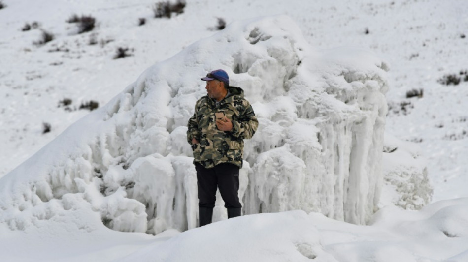 Ganaderos de Kirguist&aacute;n crean glaciares artificiales para salvar a sus reba&ntilde;os