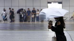Tifone Dujuan flagella il Giappone orientale, 2 morti e diversi dispersi