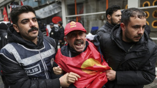 Turkish police fire tear gas, arrest hundreds at Istanbul May Day rallies