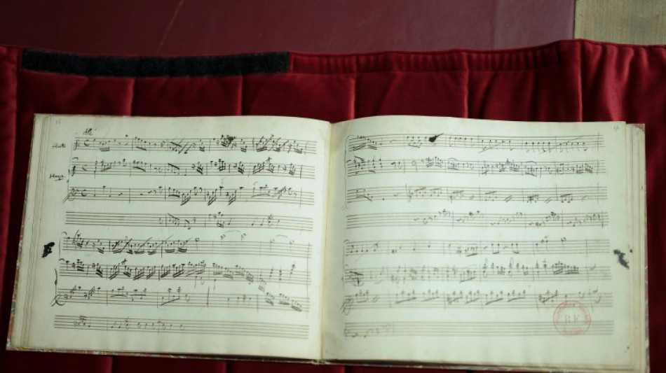 Un manuscrit in&eacute;dit de Mozart, petit tr&eacute;sor mis en musique &agrave; Paris