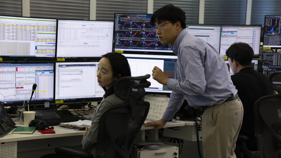 Borsa: l'Asia chiude in rialzo, si guarda al Medio Oriente