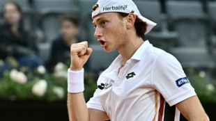 Buse outlasts Paul for Hamburg title to end Peruvian drought