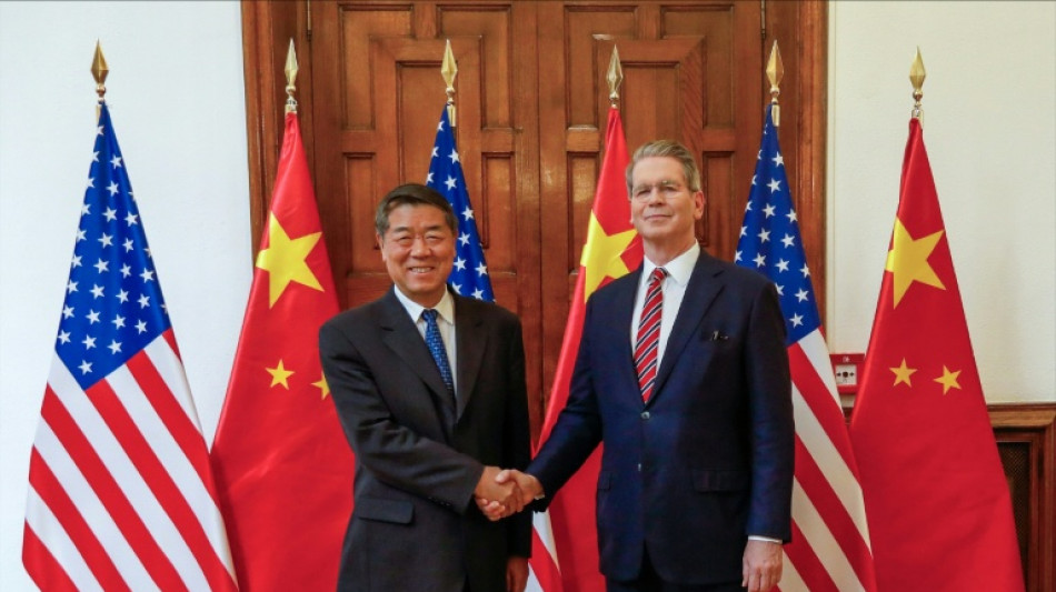 Top US, China economy officials to meet for talks in Paris