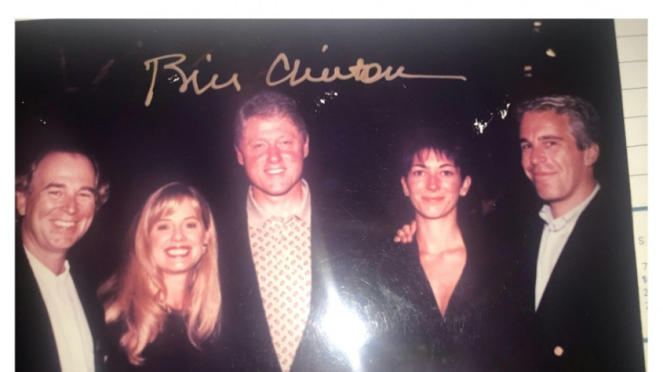 Bill Clinton enfrenta interrogatorio sobre sus lazos con Epstein
