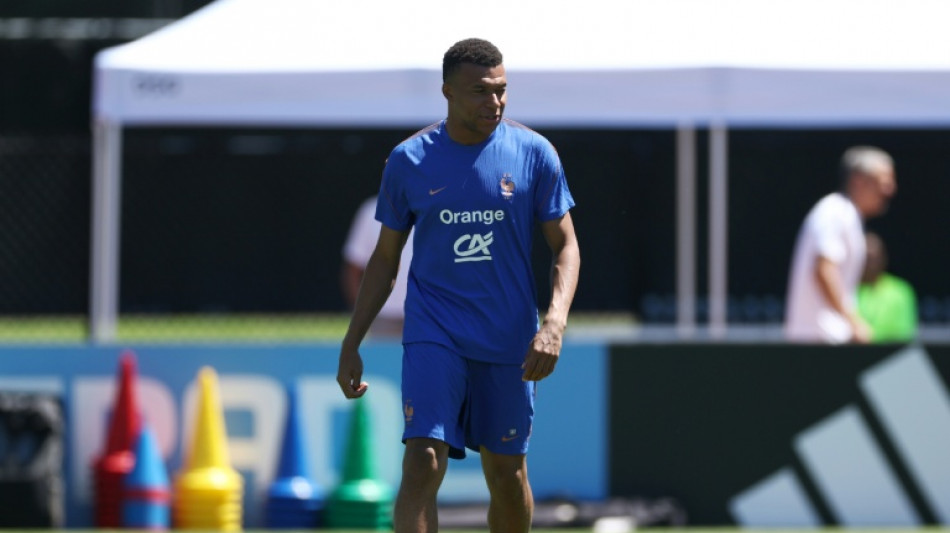 Mbapp&eacute; chega &agrave; Copa do Mundo com contas pendentes e recordes no horizonte