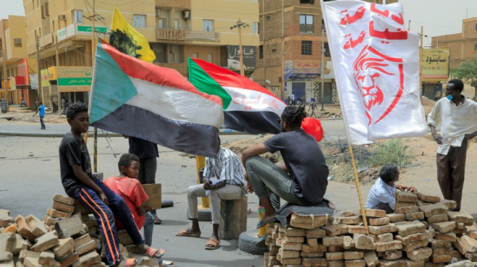 Ej&eacute;rcito en Sud&aacute;n dejar&aacute; el gobierno en manos de civiles tras cinco d&iacute;as de manifestaciones