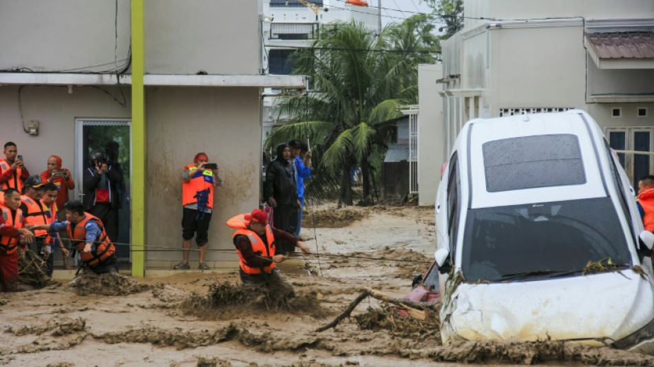 Las inundaciones en Indonesia, Tailandia y Sri Lanka dejan m&aacute;s de 800 muertos